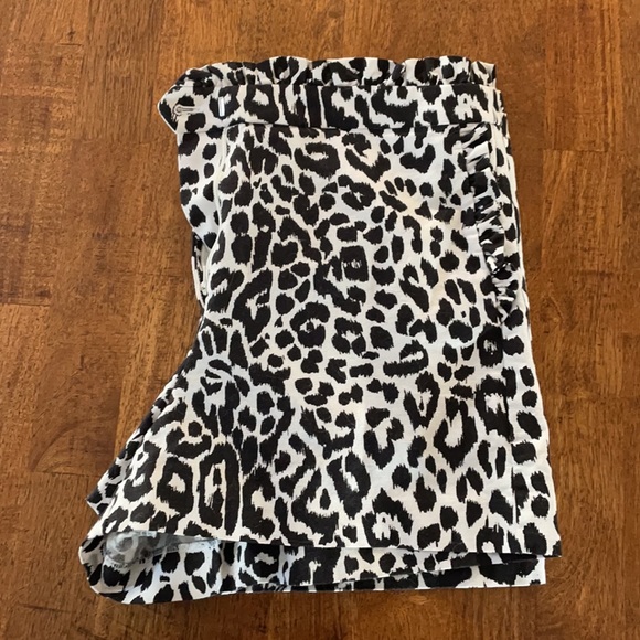 JCREW Ladies Print Shorts - Picture 5 of 7